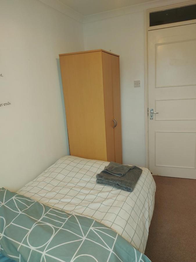 Spacious And Serene Stay Near Milton Keynes Centre Willen Экстерьер фото