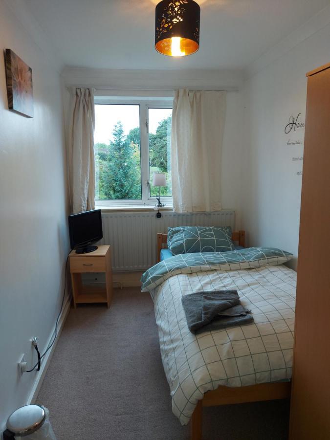 Spacious And Serene Stay Near Milton Keynes Centre Willen Экстерьер фото