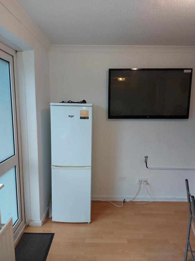 Spacious And Serene Stay Near Milton Keynes Centre Willen Экстерьер фото