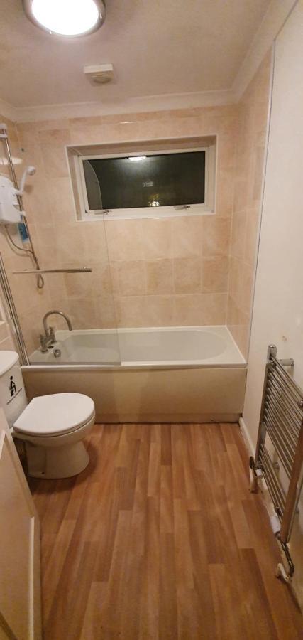 Spacious And Serene Stay Near Milton Keynes Centre Willen Экстерьер фото