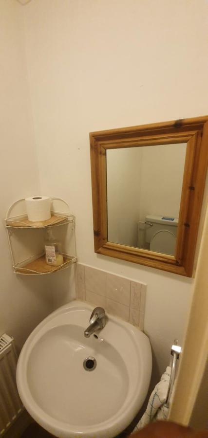 Spacious And Serene Stay Near Milton Keynes Centre Willen Экстерьер фото