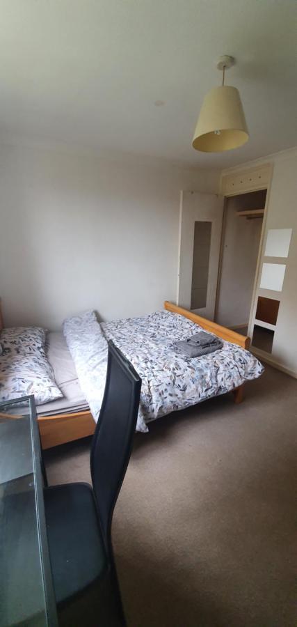 Spacious And Serene Stay Near Milton Keynes Centre Willen Экстерьер фото